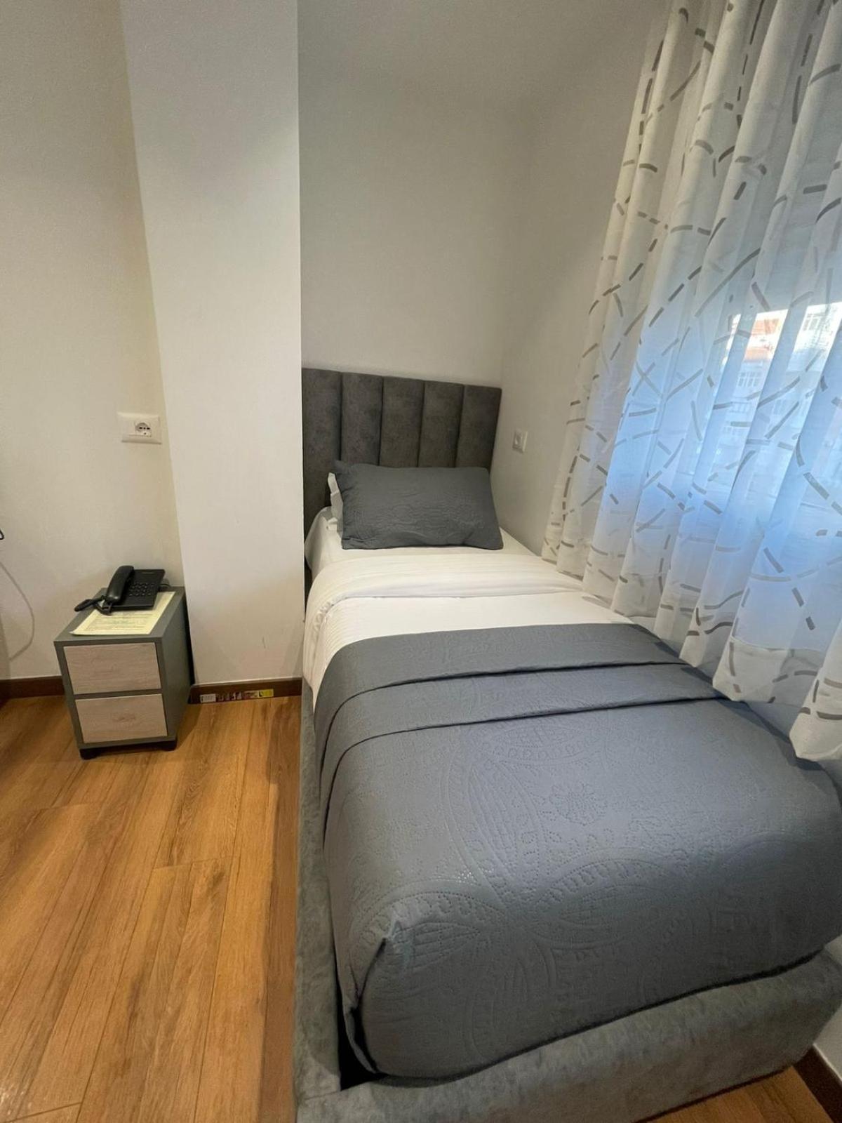 Peaky Hotel Драч Екстериор снимка