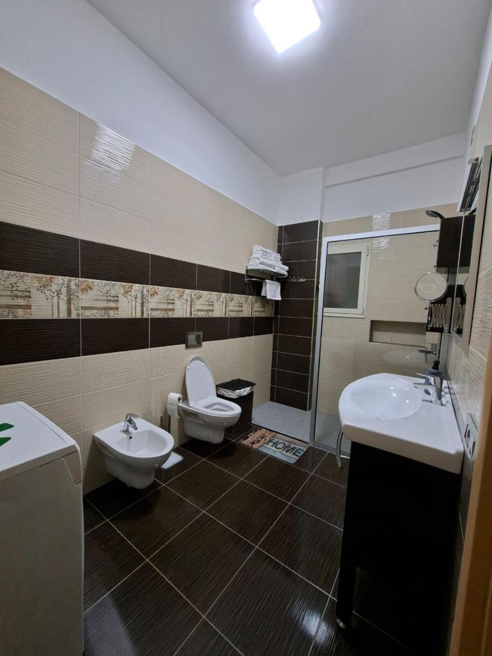 Peaky Hotel Драч Екстериор снимка